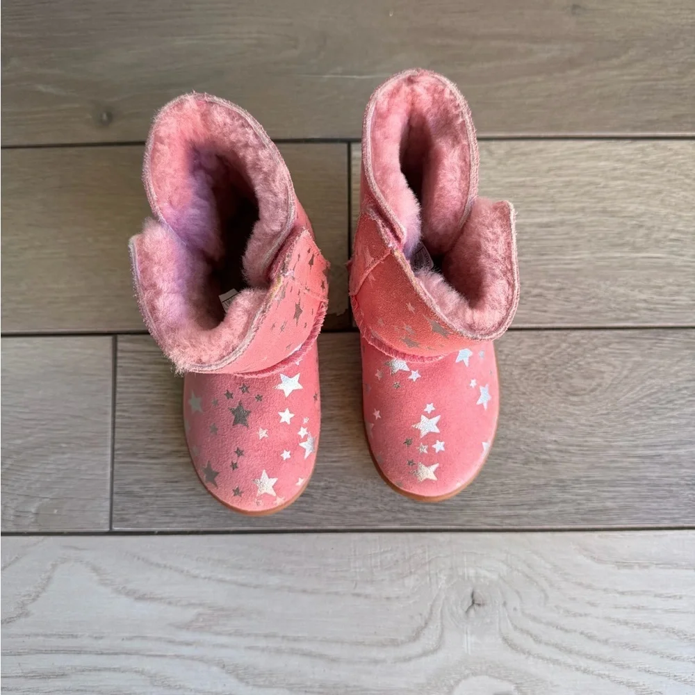 UGG Pink Star Girls Boots
